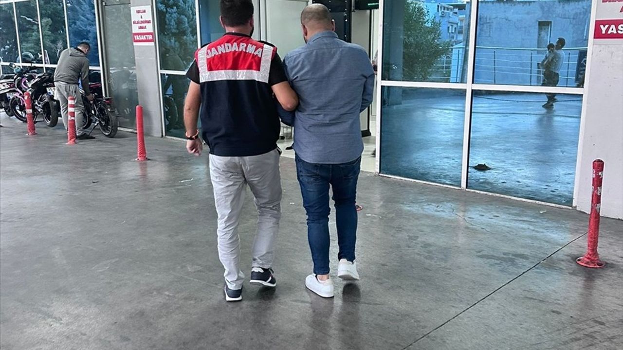 İzmir'de DEAŞ finansmanına operasyon: 4 gözaltı