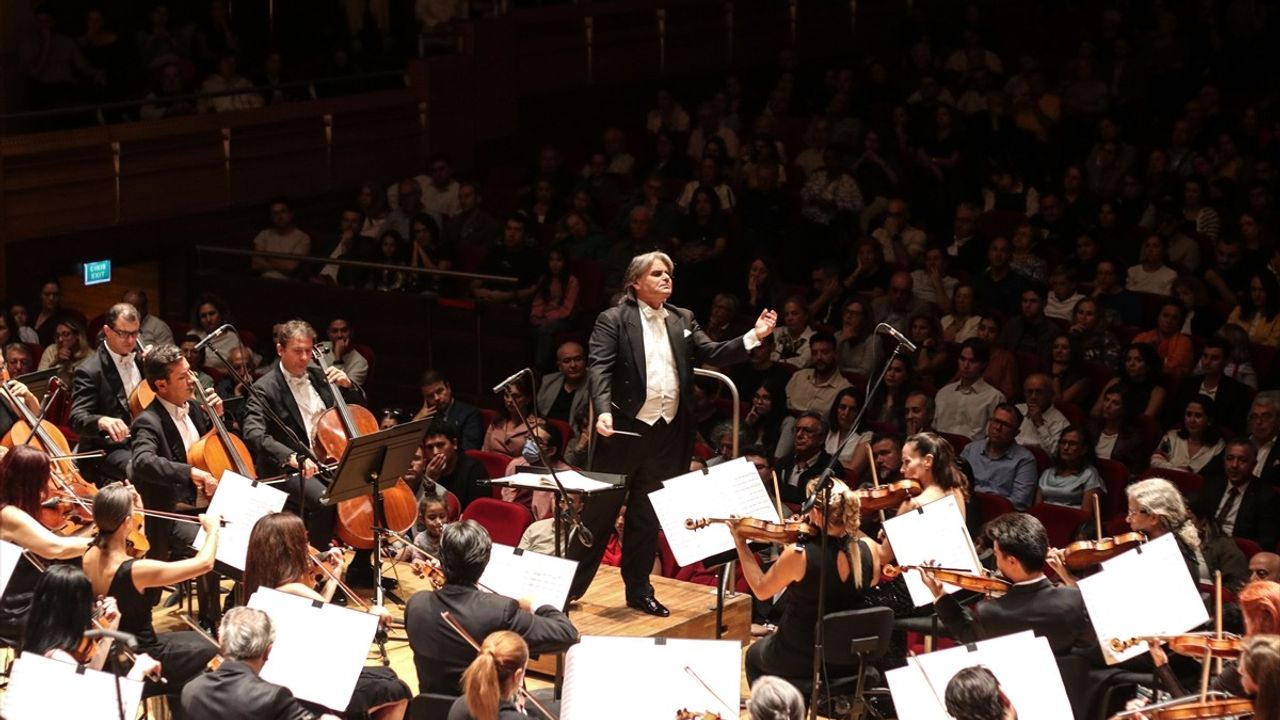 İzmir Devlet Senfoni Orkestrası 2025-2026 Sezonunu Beethoven ve Çaykovski ile Açtı