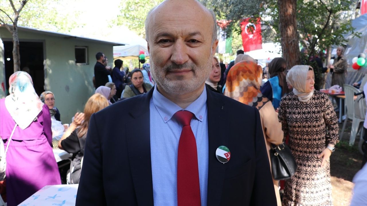 İzmir Karşıyaka'da Gazze İçin 'Hayır Çarşısı' Kuruldu