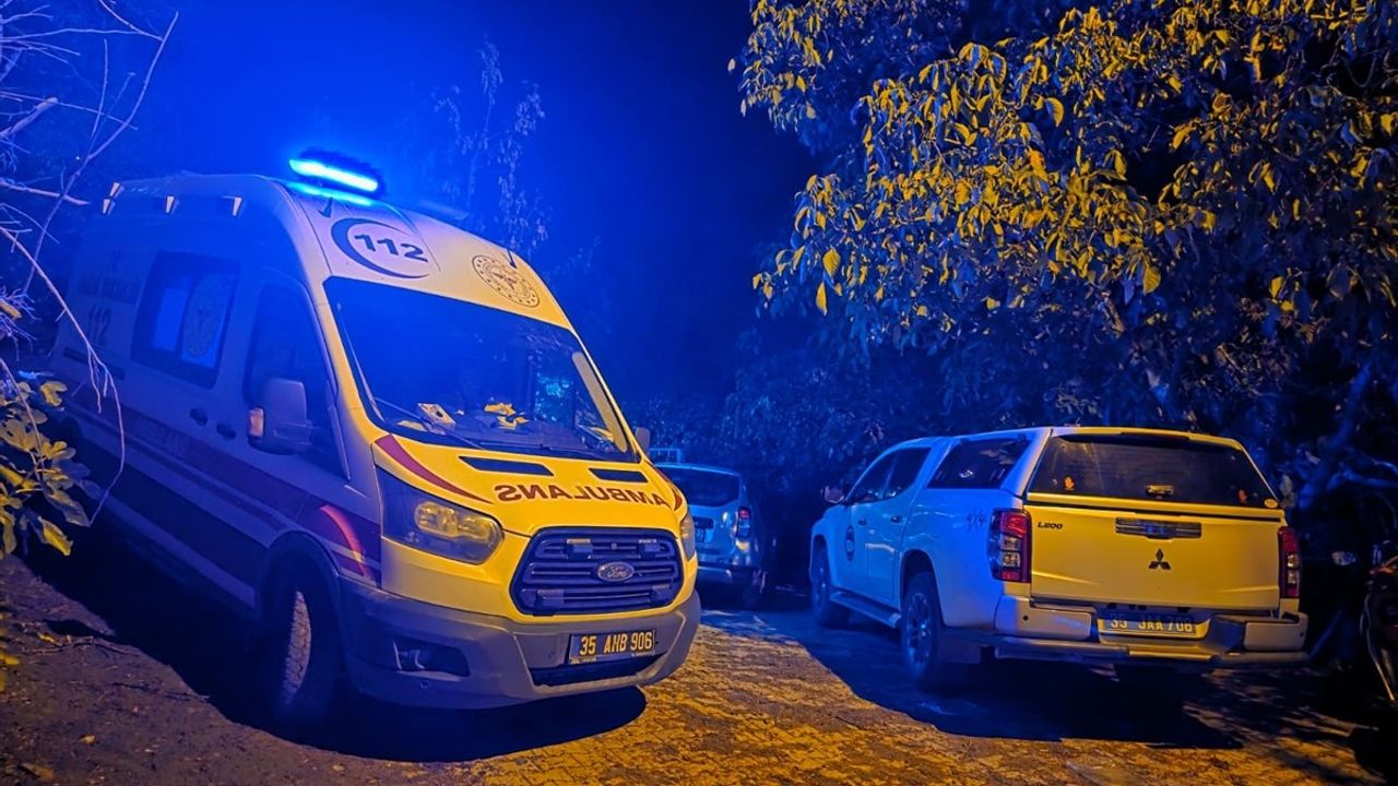 İzmir Tire'de Baba Av Tüfeğiyle Oğlunu Öldürdü, Eşini Ağır Yaraladı