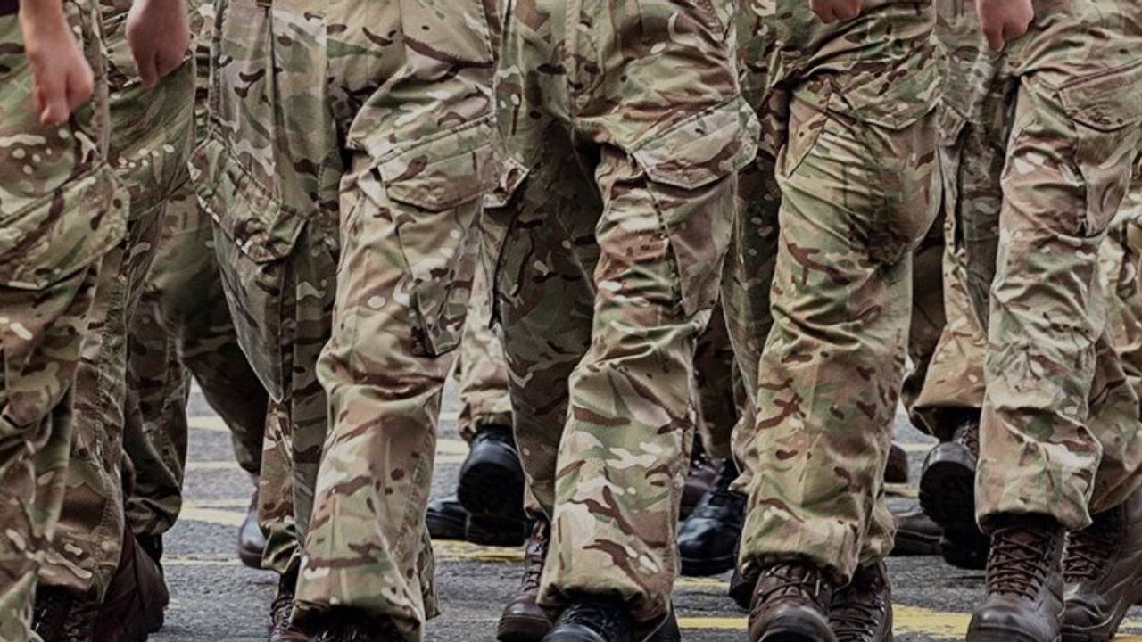 Kadınlar Askere Mi Gidecek? TBMM'ye Sunulan Zorunlu Askerlik Teklifi