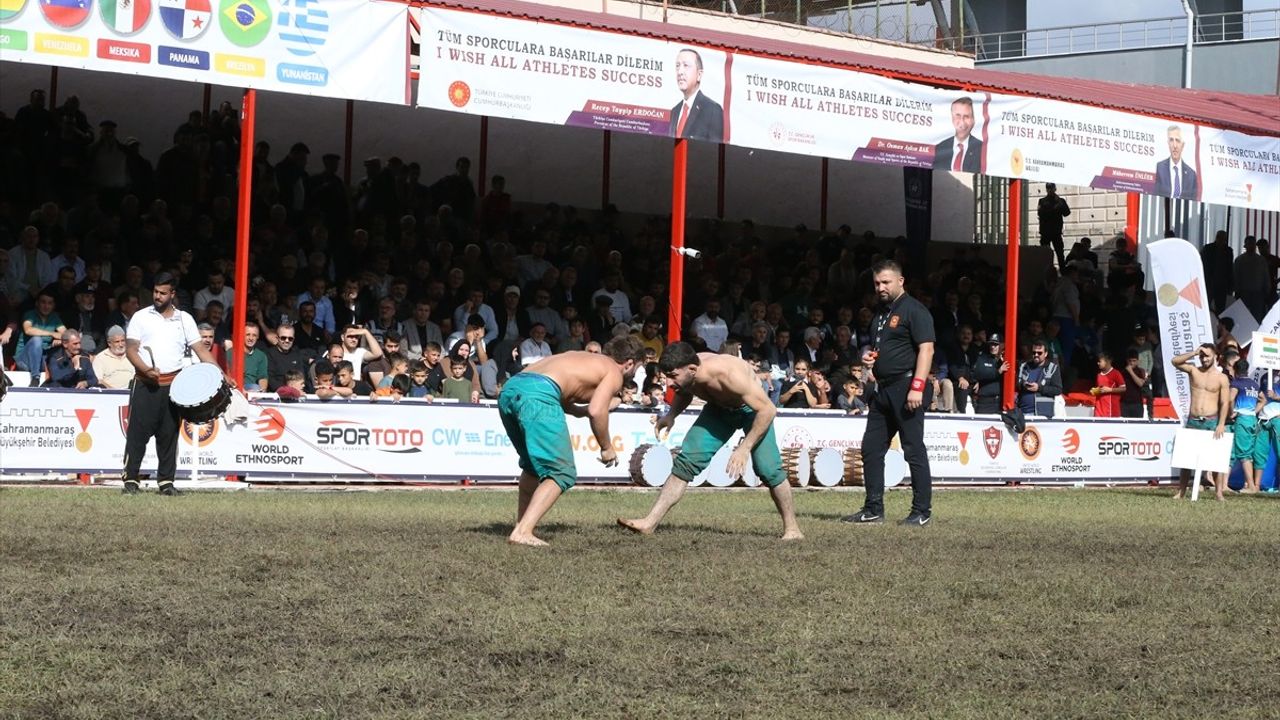 Kahramanmaraş'ta Karakucak Güreşleri Dünya Şampiyonası: Türkiye Zirvede