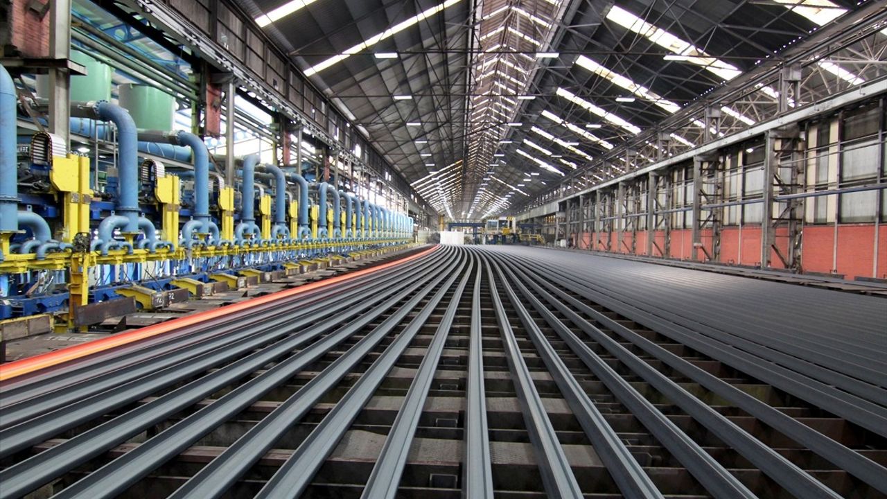 KARDEMİR'den 14 milyon 564 bin avroluk ray satış sözleşmesi