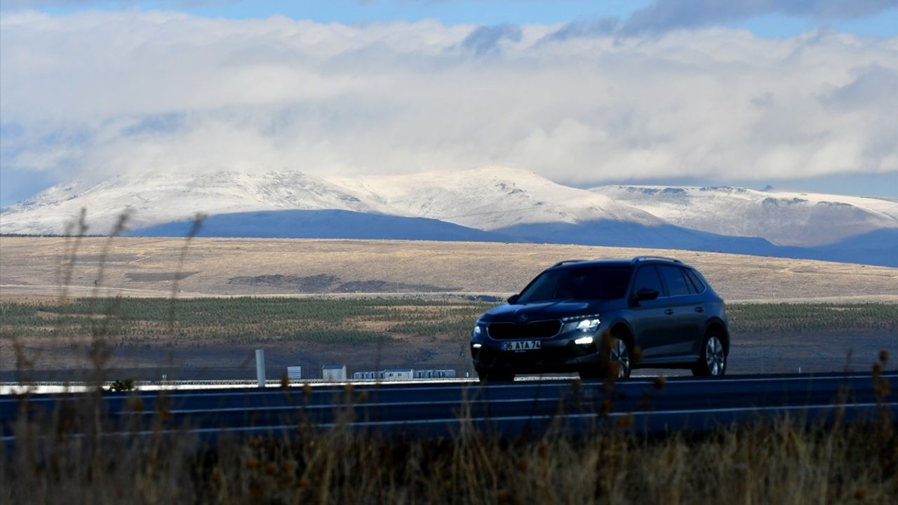 Kars Sarıkamış'ta Yüksek Kesimler Beyaza Büründü