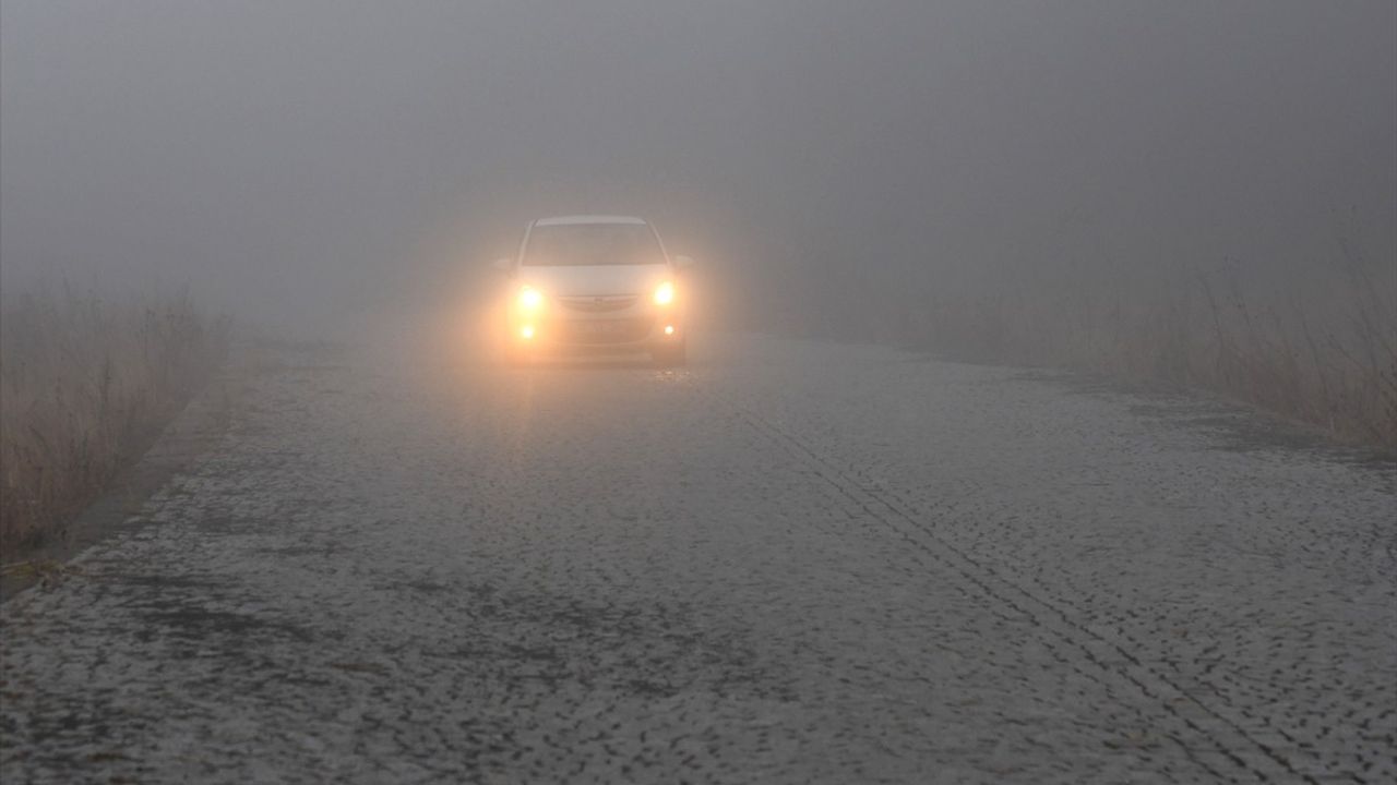 Kars'ta Kar Sürprizi: Sarıkamış ve Soğanlı Dağları Beyazlandı