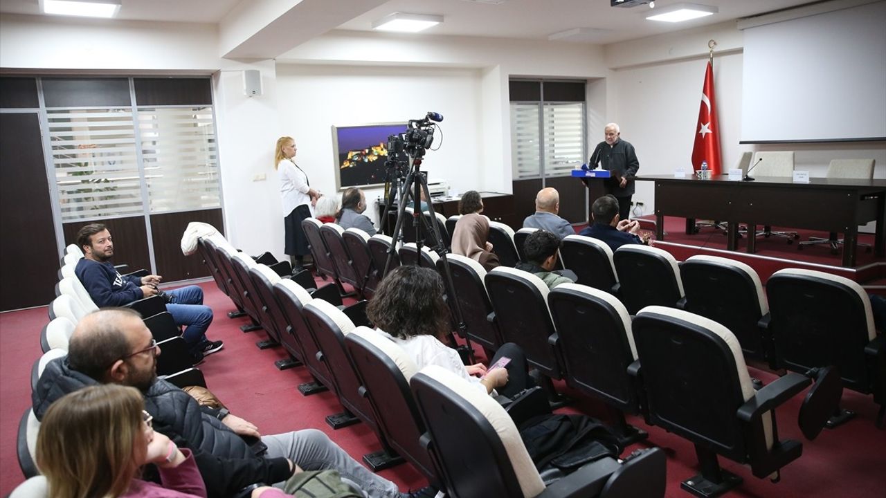 Kastamonu'da Dünyanın Beşibiryerdesi Paneli: Ahşap Direkli Camiler Gündemde