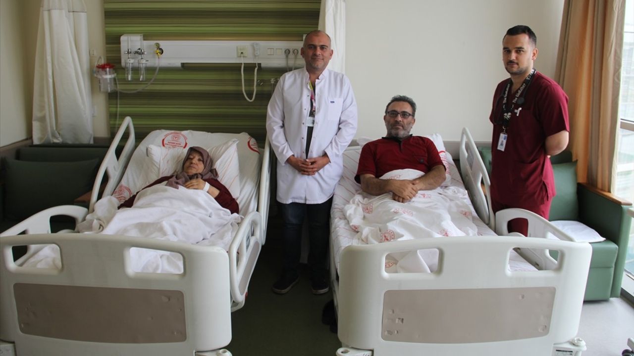 Kayseri'de 5 Gün Arayla Kalp Krizi Geçiren Anne ve Oğlu Aynı Gün Anjiyo ile Kurtarıldı