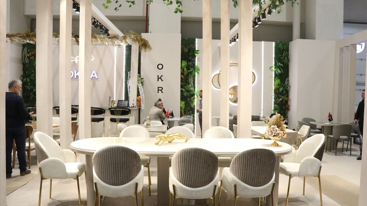 Kayseri'de ANAMOB Başladı — Anadolu Mobilya Fuarı 12 Ekim'e Kadar Ziyaretçi Bekliyor