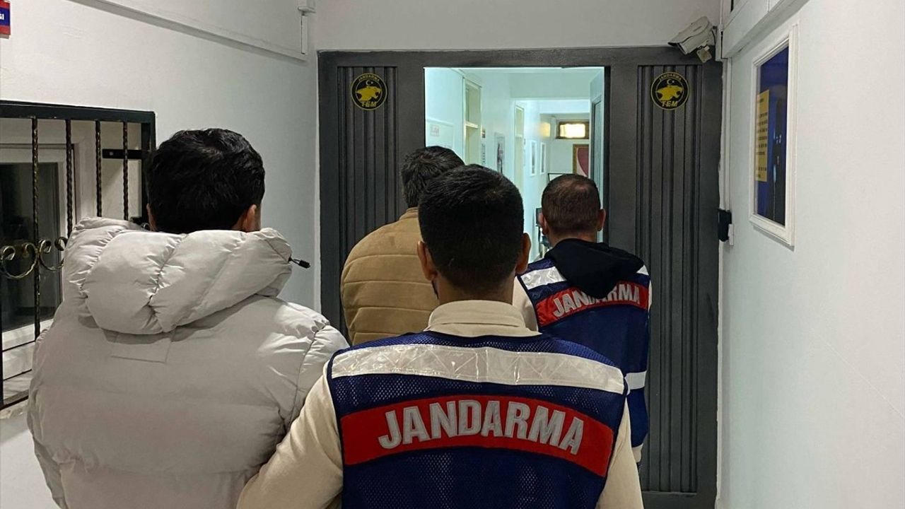 Kayseri'de DEAŞ Operasyonu: 2 Yabancı Uyruklu Zanlı Gözaltında