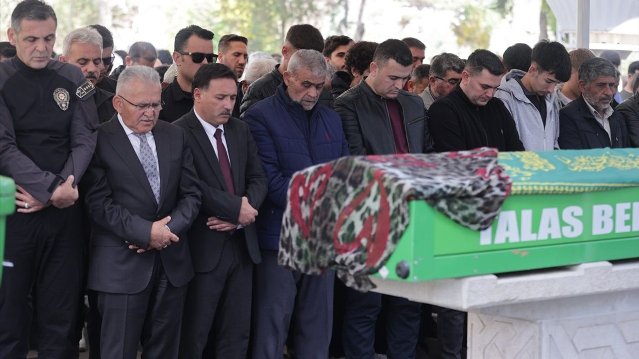 Kayseri'de üniversite öğrencisi Meliha Keskin defnedildi
