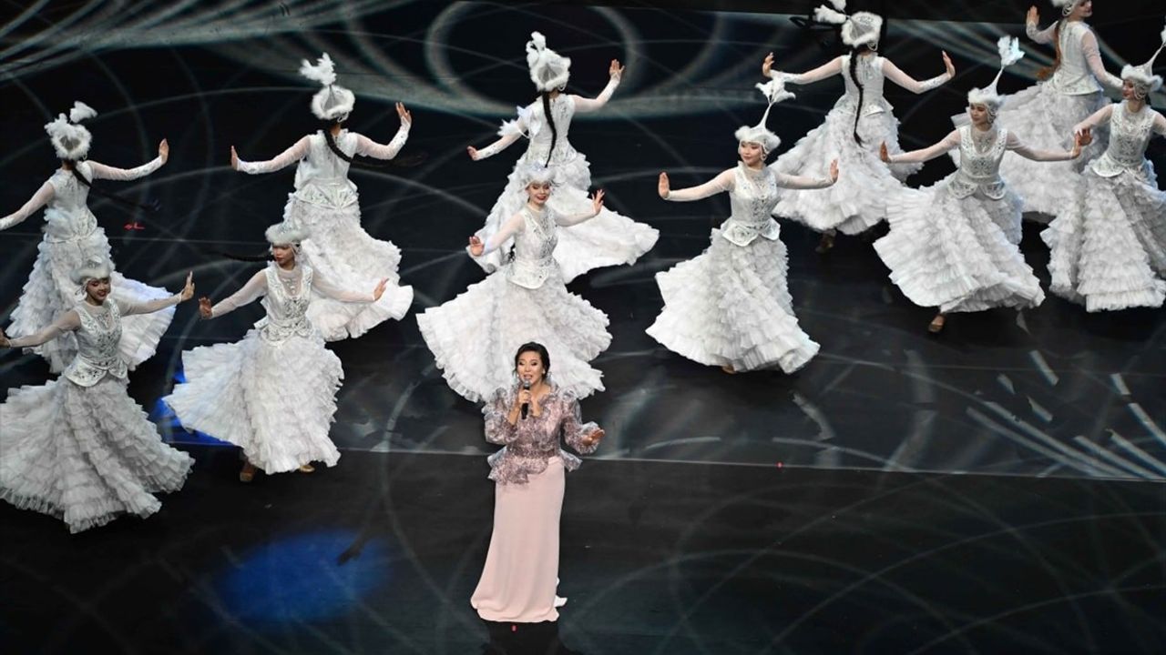 Kazakistan 25 Ekim Cumhuriyet Bayramı’nı Kutluyor