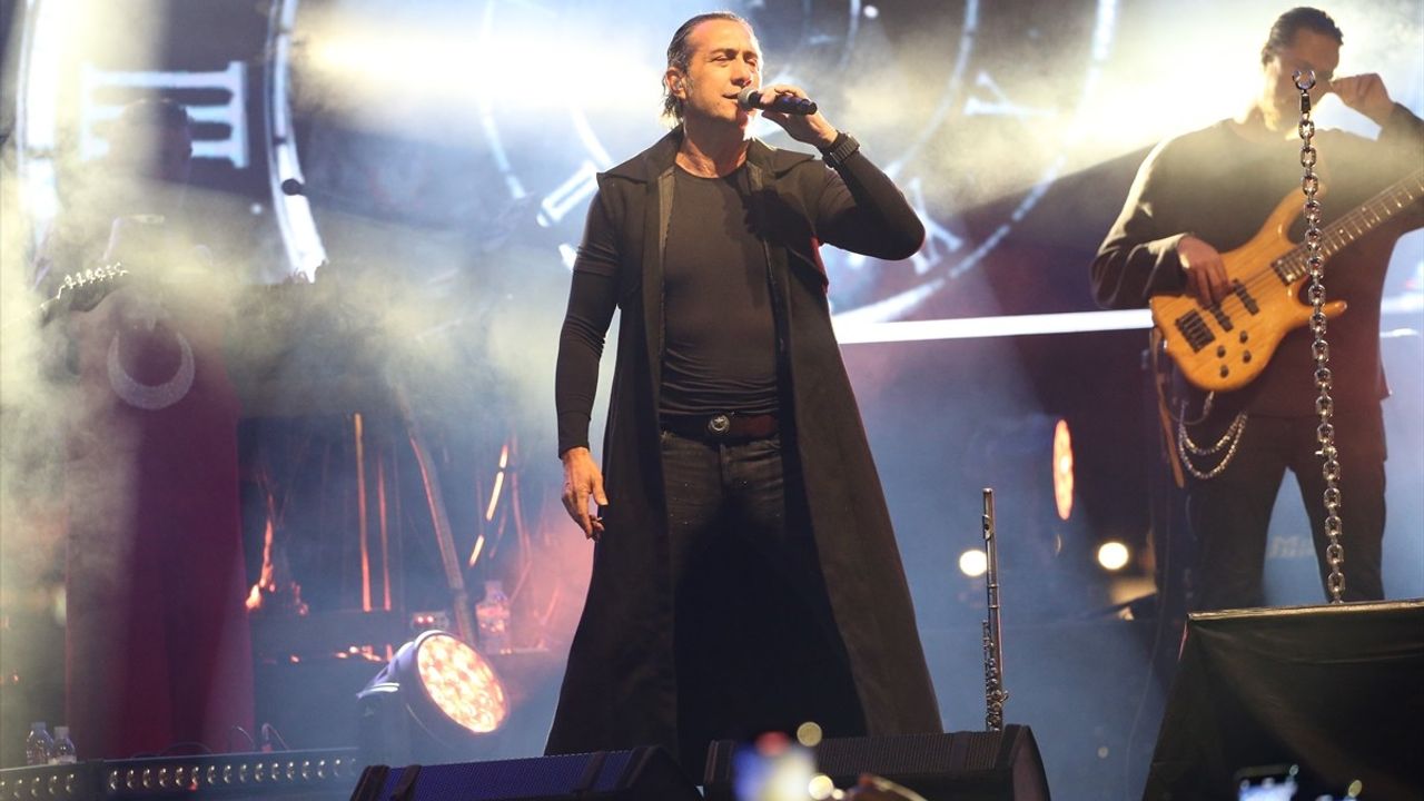 Kıraç Kars'ta 'Yaşayan Miras Festivali'nde Sahne Aldı