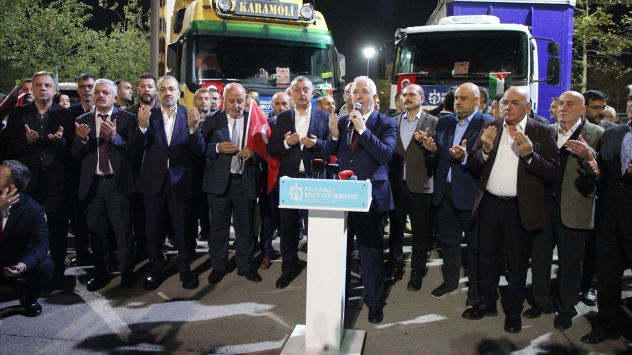 Kocaeli'den Gazze'ye İnsani Yardım: 2 Tır Dualarla Uğurlandı
