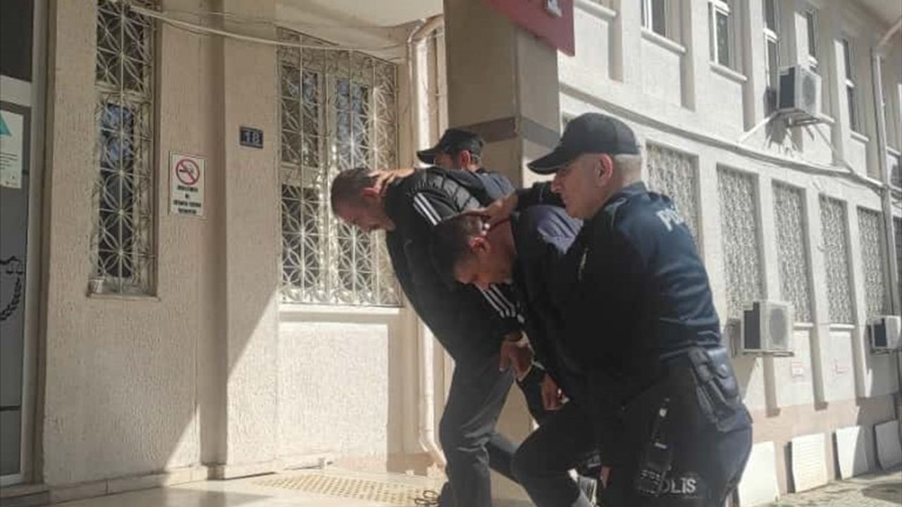 Konya Akşehir'de Kaçakçılık Operasyonu: 300 Bin Liralık Ürün Ele Geçirildi, 1 Tutuklama