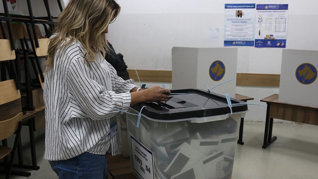 Kosova'da yerel seçimlerde oy kullanma sona erdi: Katılım yüzde 39,26
