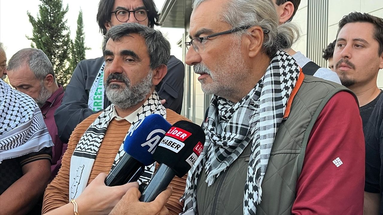 Küresel Sumud Filosu Aktivistleri Arslan ve Şimşek Antalya'ya Döndü