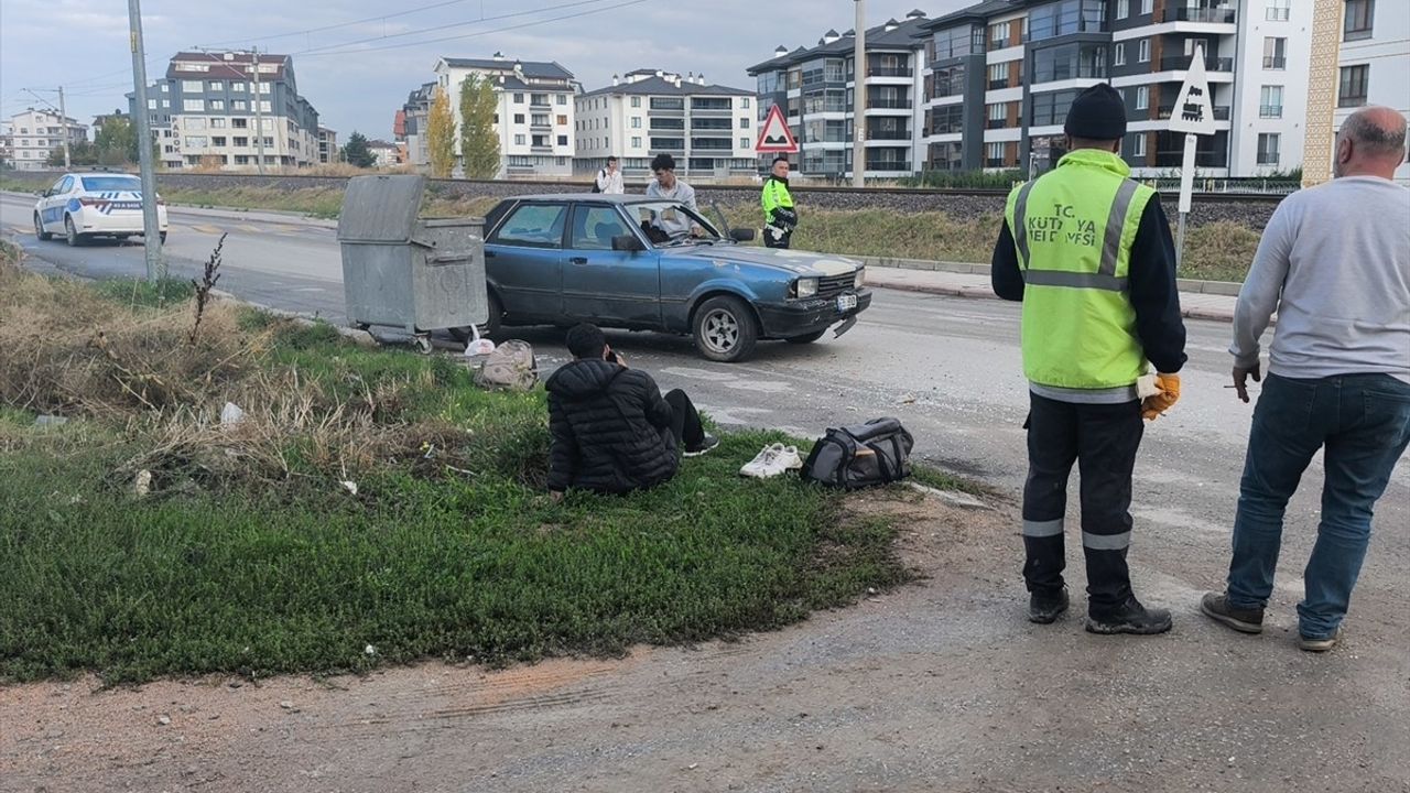Kütahya'da Ehliyetsiz Sürücünün Çarptığı 2 Kardeş Yaralandı