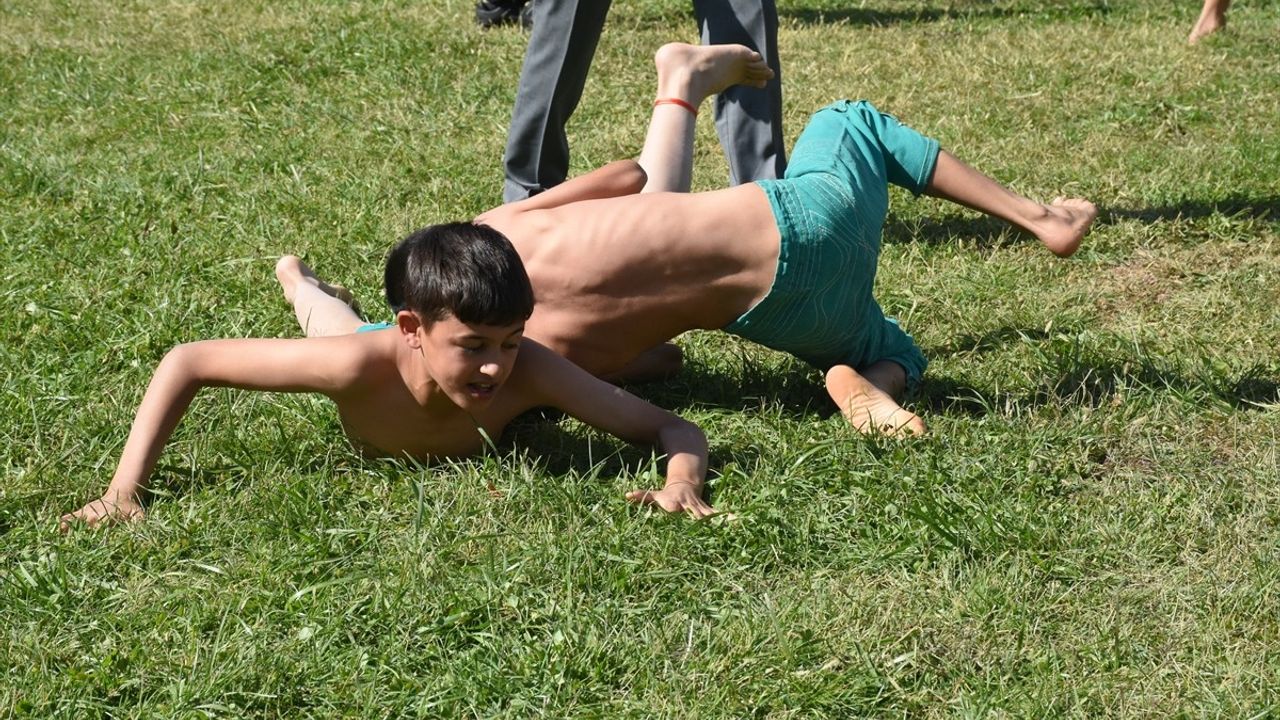 Malatya'da 20. Uluslararası Turgut Özal Karakucak Güreşleri başladı