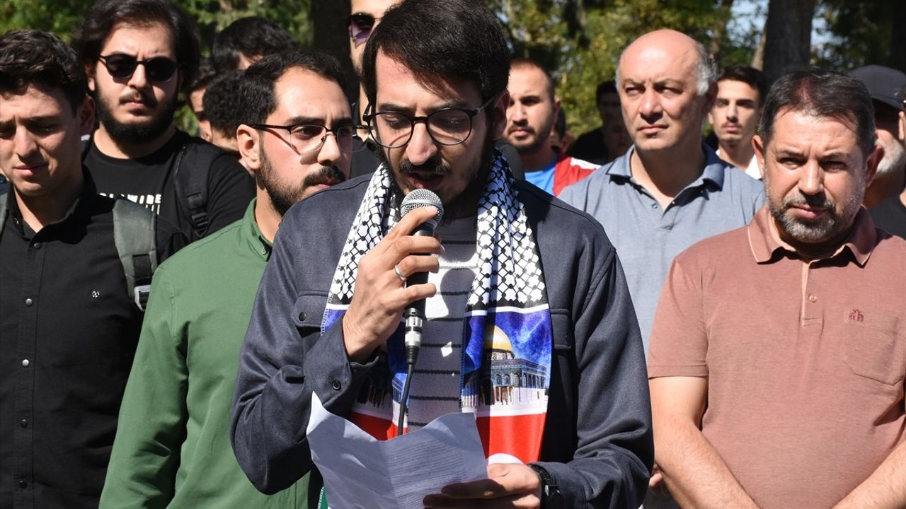 Malatya'da Sumud Filosu Protestosu: İsrail'in Saldırıları Kınandı