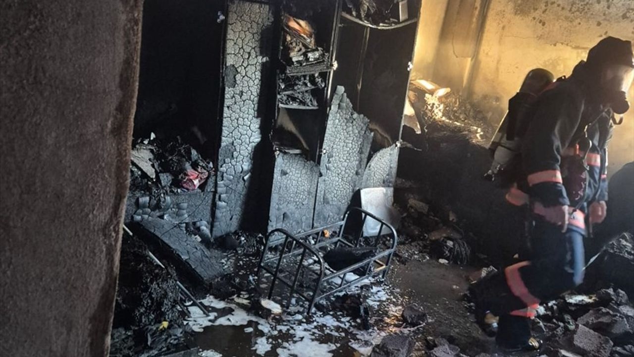 Mardin Kızıltepe'de Yangın: 5 Yaşındaki Bekir Ç. Öldü, 12-13 Kişi Hastaneye Kaldırıldı