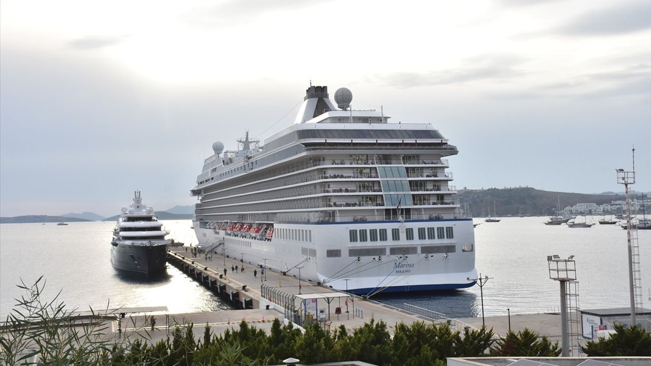 Marina kruvaziyeri Bodrum'a 1194 yolcu getirdi