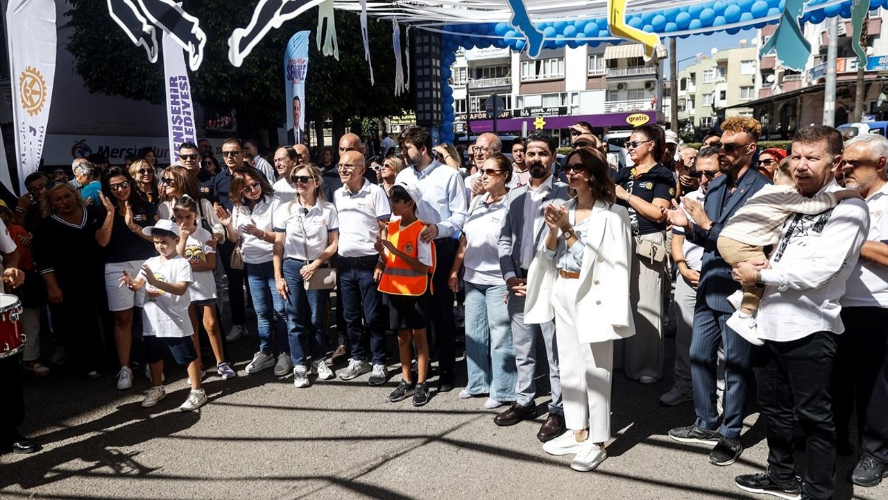 Mersin'de 7. Uluslararası Kushimoto Sokak Sanatçıları Festivali başladı