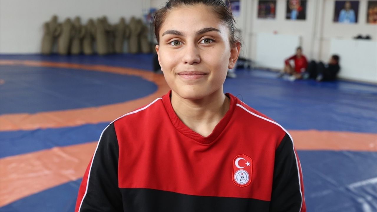 Milli Güreşçiler Balkan Şampiyonası'na Hazırlanıyor