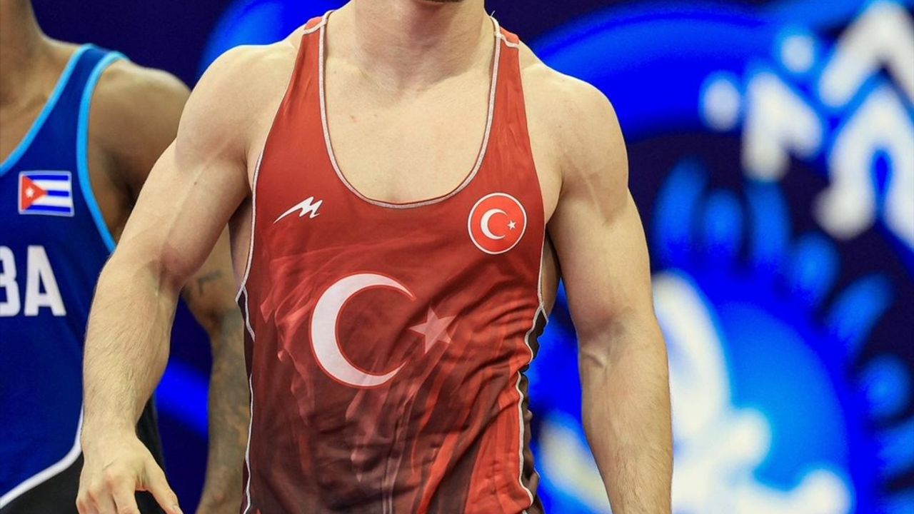 Muhammed Halit Özmuş Dünya 23 Yaş Altı Şampiyonası'nda Gümüş Madalya