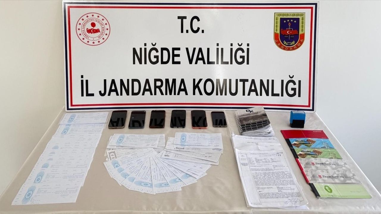 Niğde'de Tefecilik Operasyonu: Bor'da 4 Zanlı Gözaltında