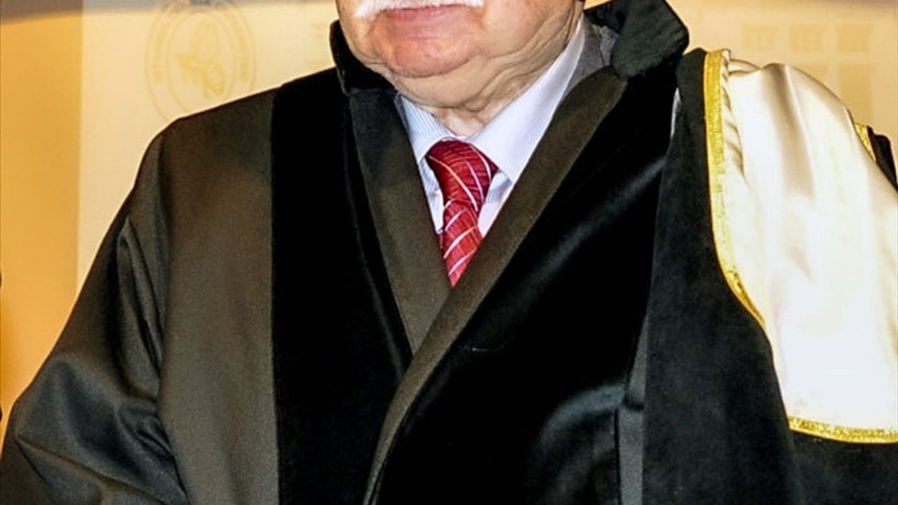 Niyazi Sayın vefat etti: Neyzen, ebru sanatçısı ve fotoğrafçı 98 yaşında