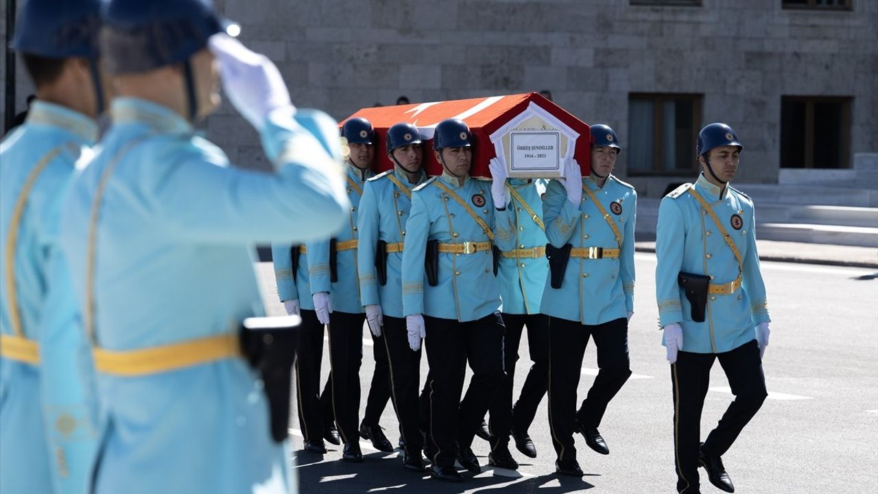 Ökkeş Şendiller için TBMM'de cenaze töreni