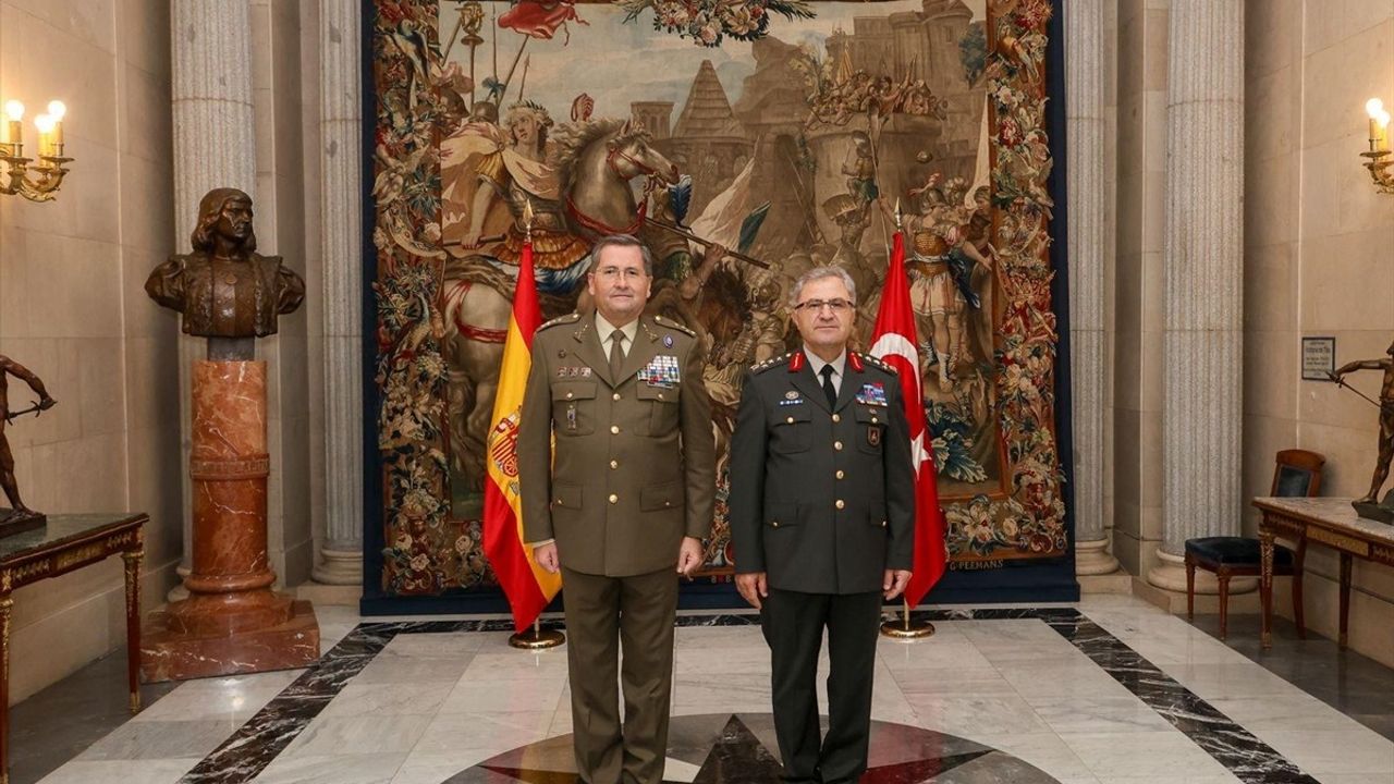 Orgeneral Metin Tokel, İspanyol Mevkidaşı Amador Ensenat y Berea ile Görüştü