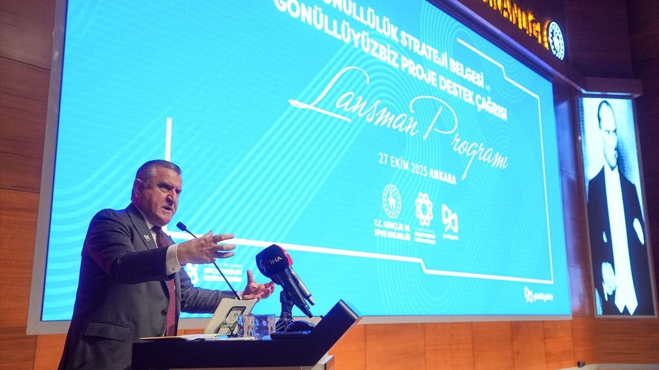 Osman Aşkın Bak'tan GönüllüyüzBİZ'e Davet: Gençlere Gönüllülük Çağrısı