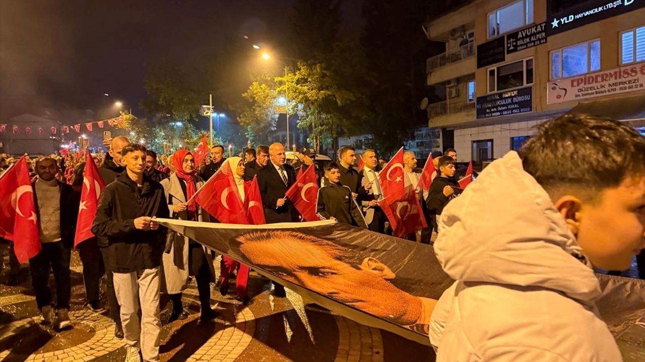 Osmaneli'de 29 Ekim: Cumhuriyet'in 102. Yılında Fener Alayı