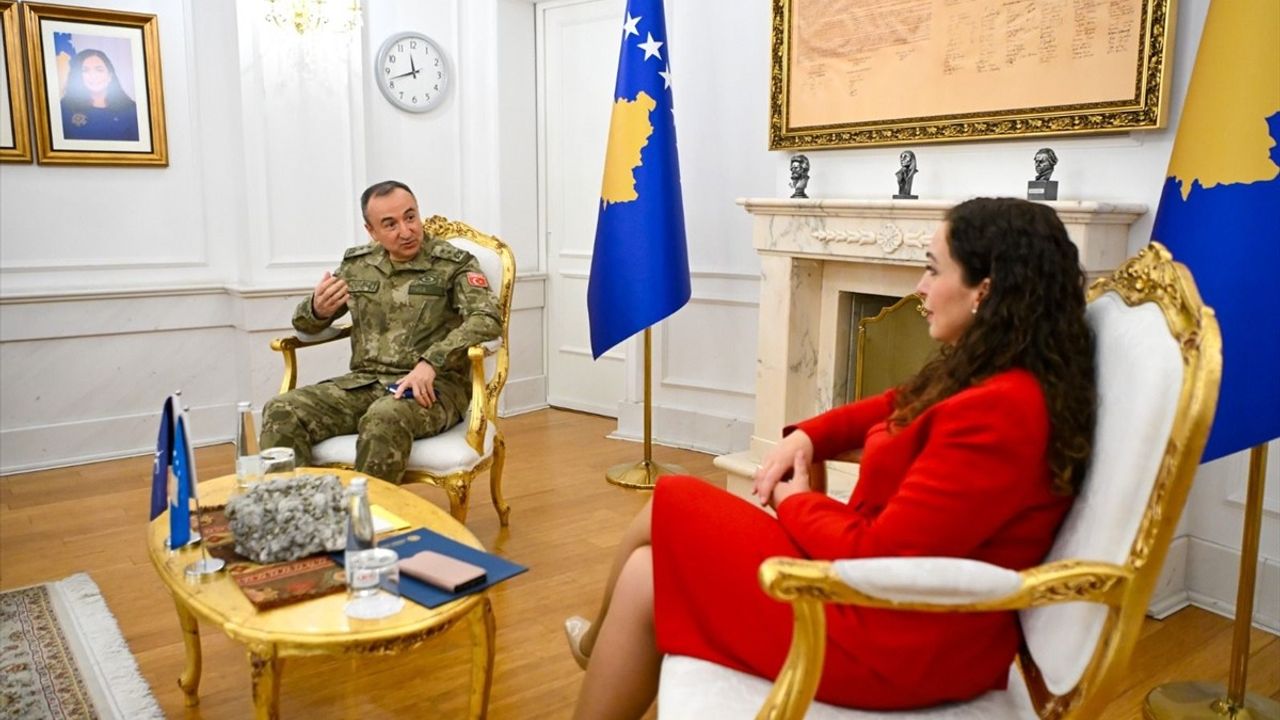 Osmani, KFOR Komutanı Tümgeneral Özkan Ulutaş’ı Kabul Etti