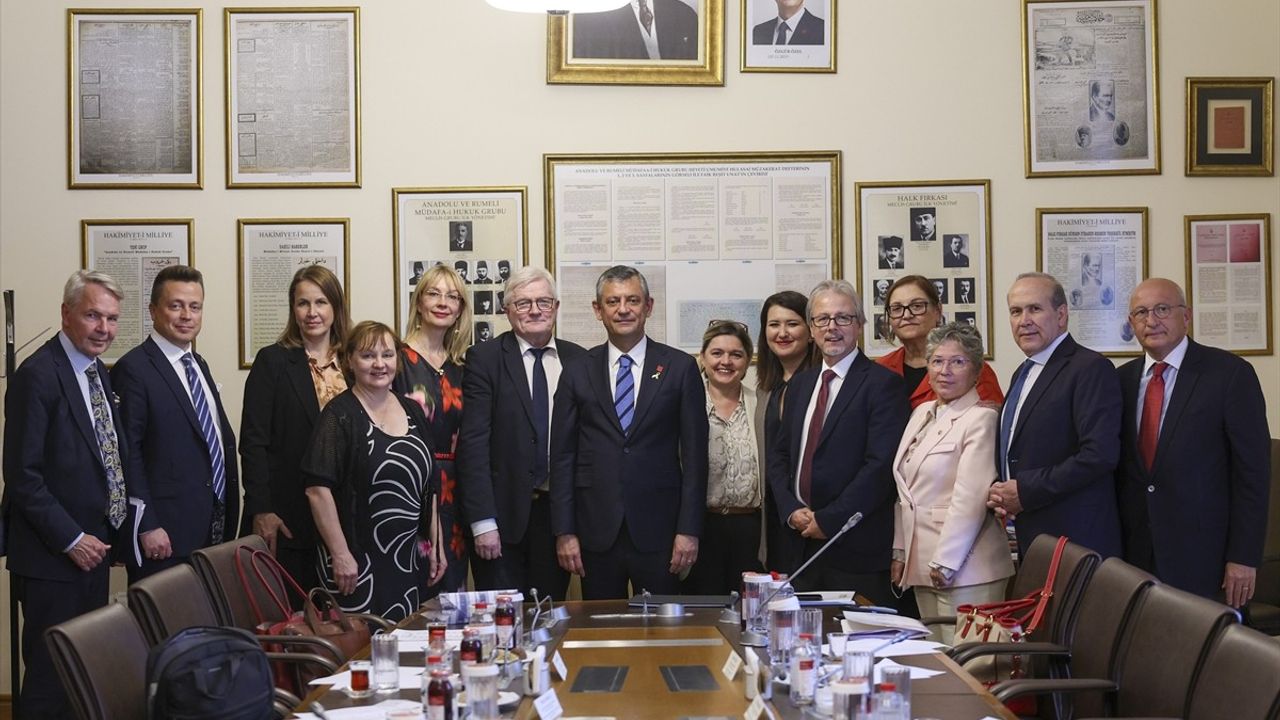 Özgür Özel, Finlandiya Dışişleri Komisyonu Başkanı Johannes Koskinen ile Görüştü