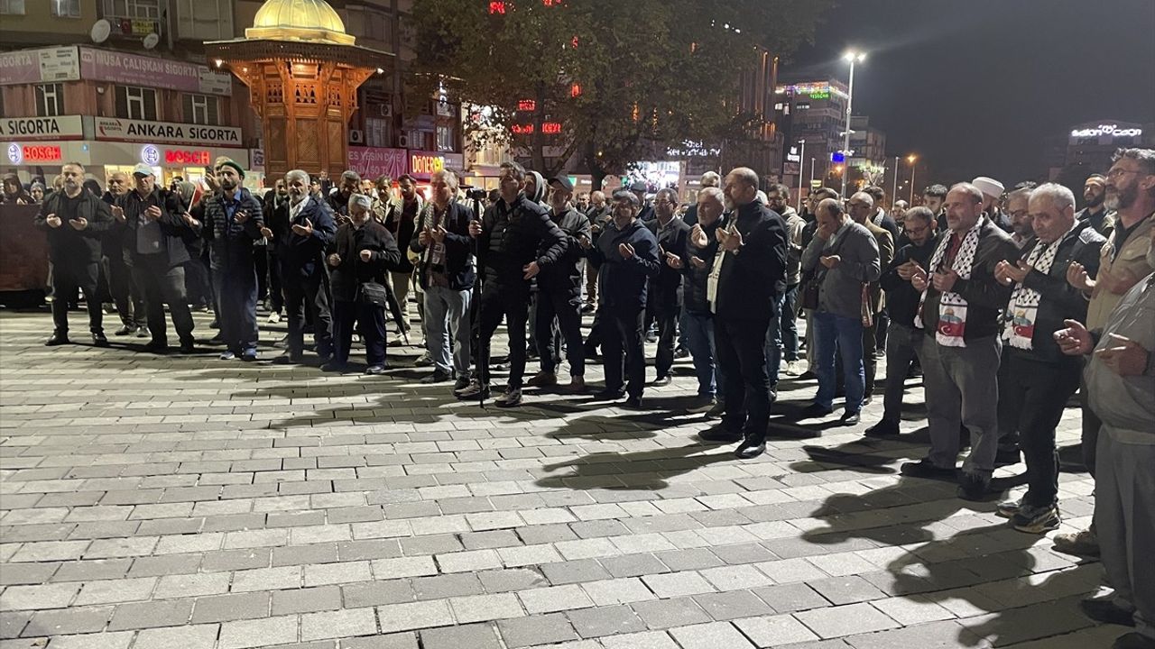 Özgürlük Filosu'na İsrail Saldırısı Bursa ve Çanakkale'de Protesto Edildi