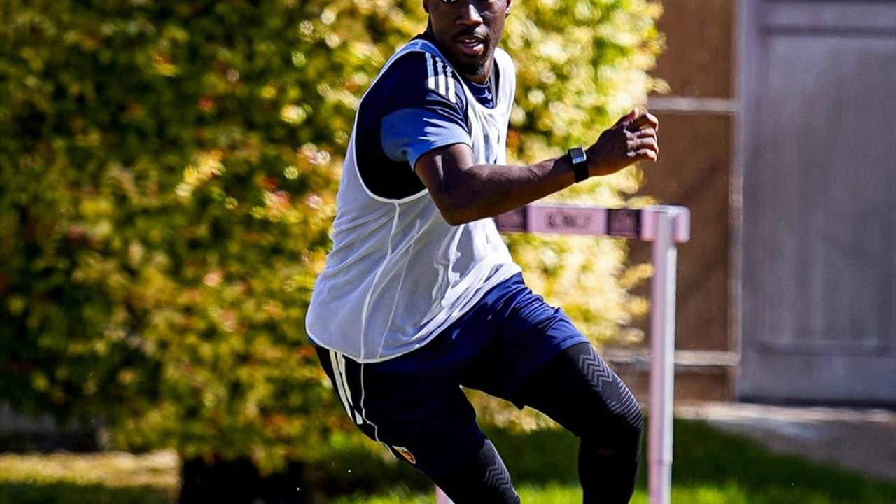 Radomir Djalovic, Zecorner Kayserispor'la İlk Antrenmanına Çıktı