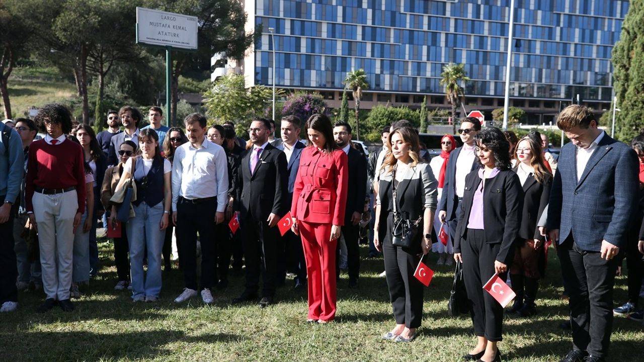 Roma'da Türk Öğrenciler Cumhuriyet Bayramı'nı 102. Yıl Coşkusu ile Kutladı