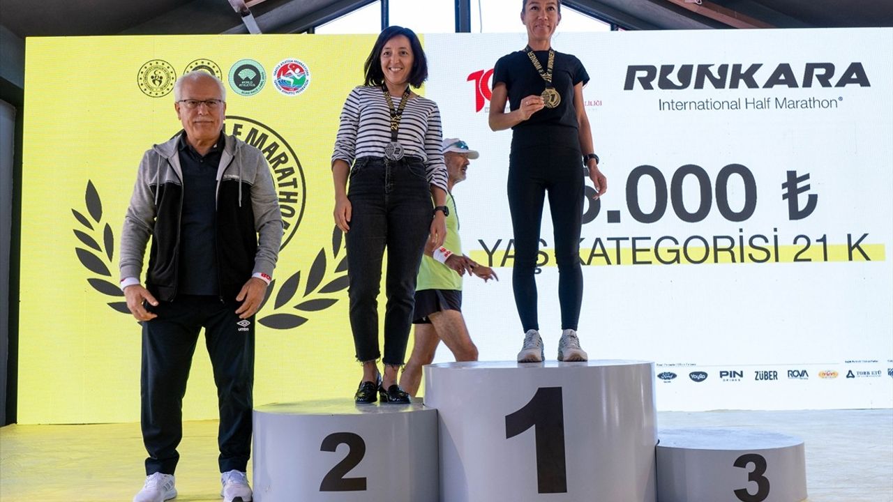 Runkara Yarı Maratonu'nda Hirut Jemberu ve Obadiah Kiplangat Rop öne çıktı