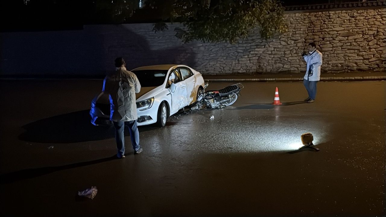 Safranbolu'da Otomobil ile Motosiklet Çarpıştı: 2 Yaralı