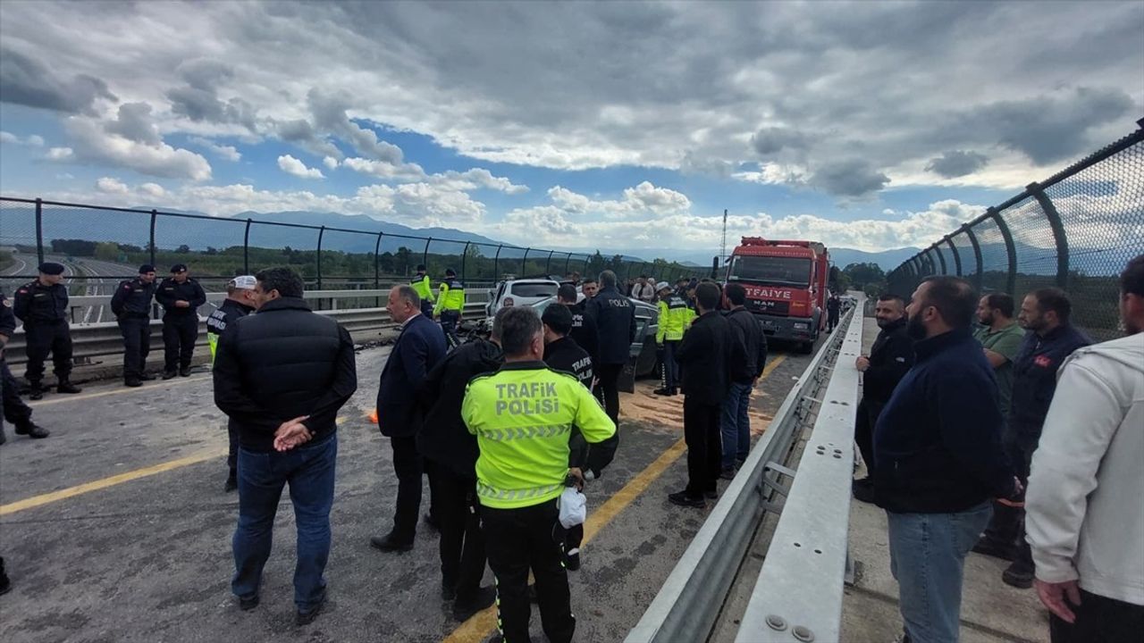 Sakarya Akyazı'da Trafik Kazası: 2 Jandarma Şehit, 2 Yaralı