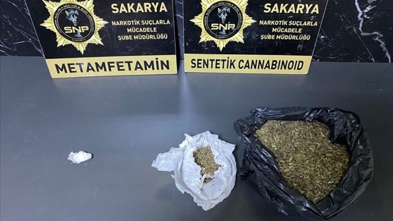 Sakarya'da Uyuşturucu Operasyonunda 10 Şüpheli Gözaltında