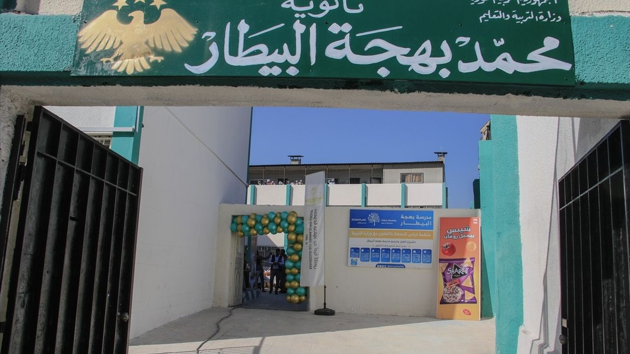 Şam'da Yenilenen Muhammed Behçet el-Bittar Kız Okulu Açıldı