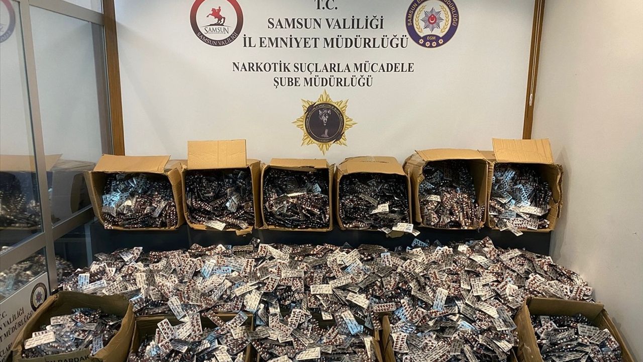 Samsun'da 215 Bin Uyuşturucu Hap Ele Geçirildi — 2 Gözaltı