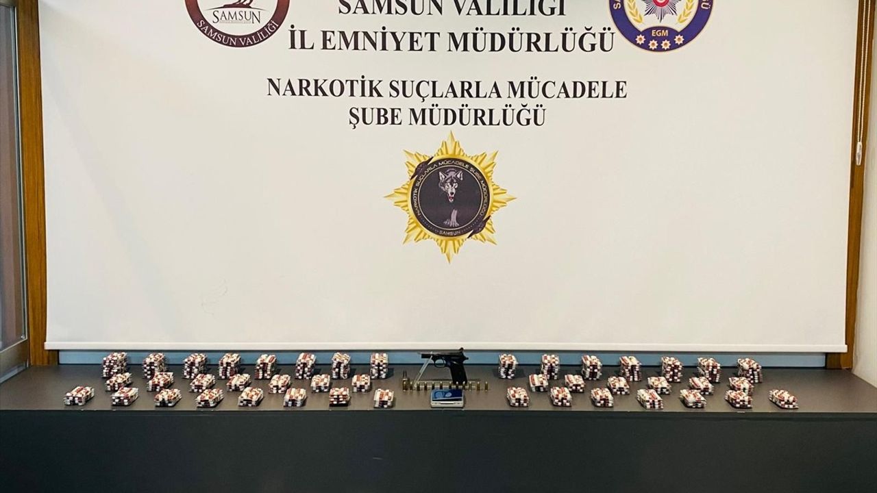 Samsun'da çöp konteynerine bırakılan uyuşturucu operasyonunda 4 zanlı yakalandı