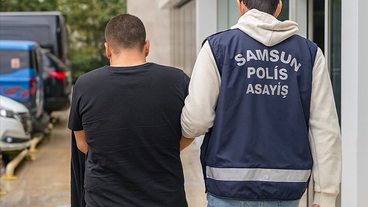 Samsun'da Kuyumcudan 50 Gram Altın Çalan Şüpheli Yakalandı