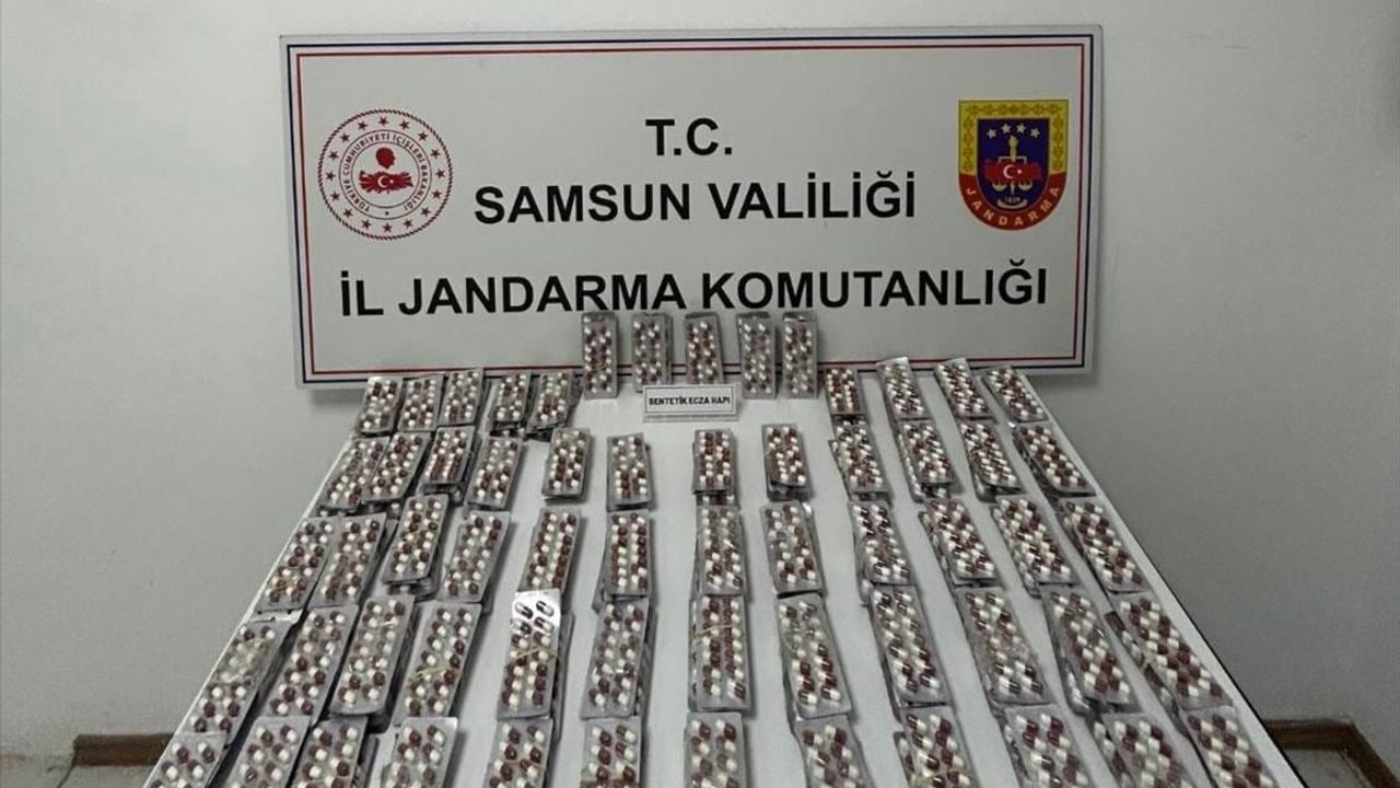 Samsun Tekkeköy'de Bazanın İçine Gizlenmiş 3 bin 472 Uyuşturucu Hap Ele Geçirildi