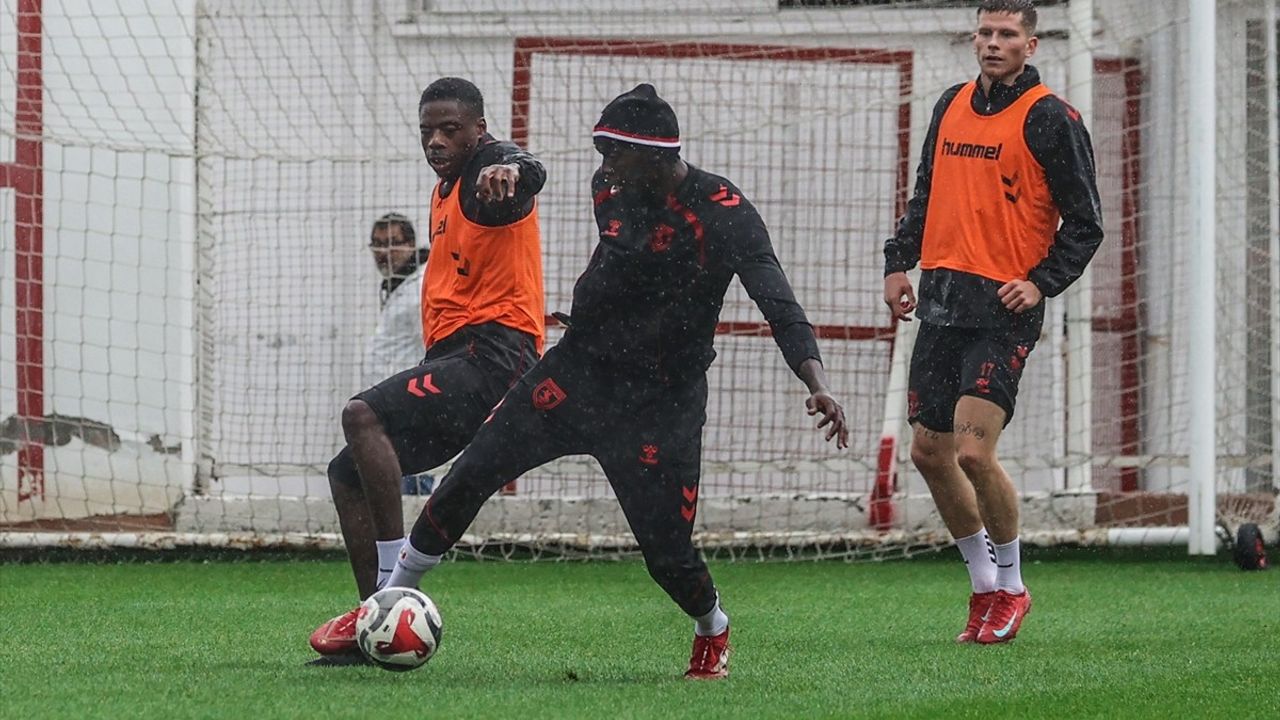 Samsunspor, Kayserispor Maçı İçin Hazırlıklarını Sürdürdü
