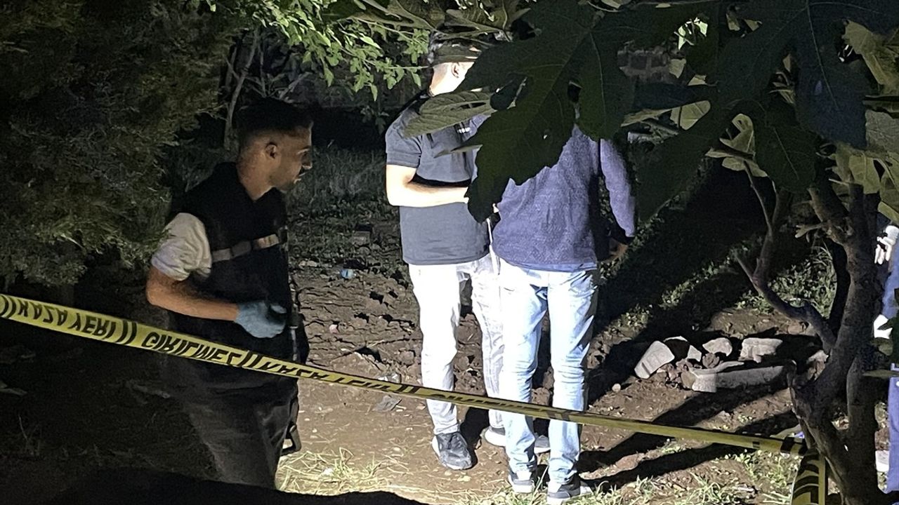 Şanlıurfa Siverek'te Cami Bahçesinde Yeni Doğan Bebek Cesedi Bulundu